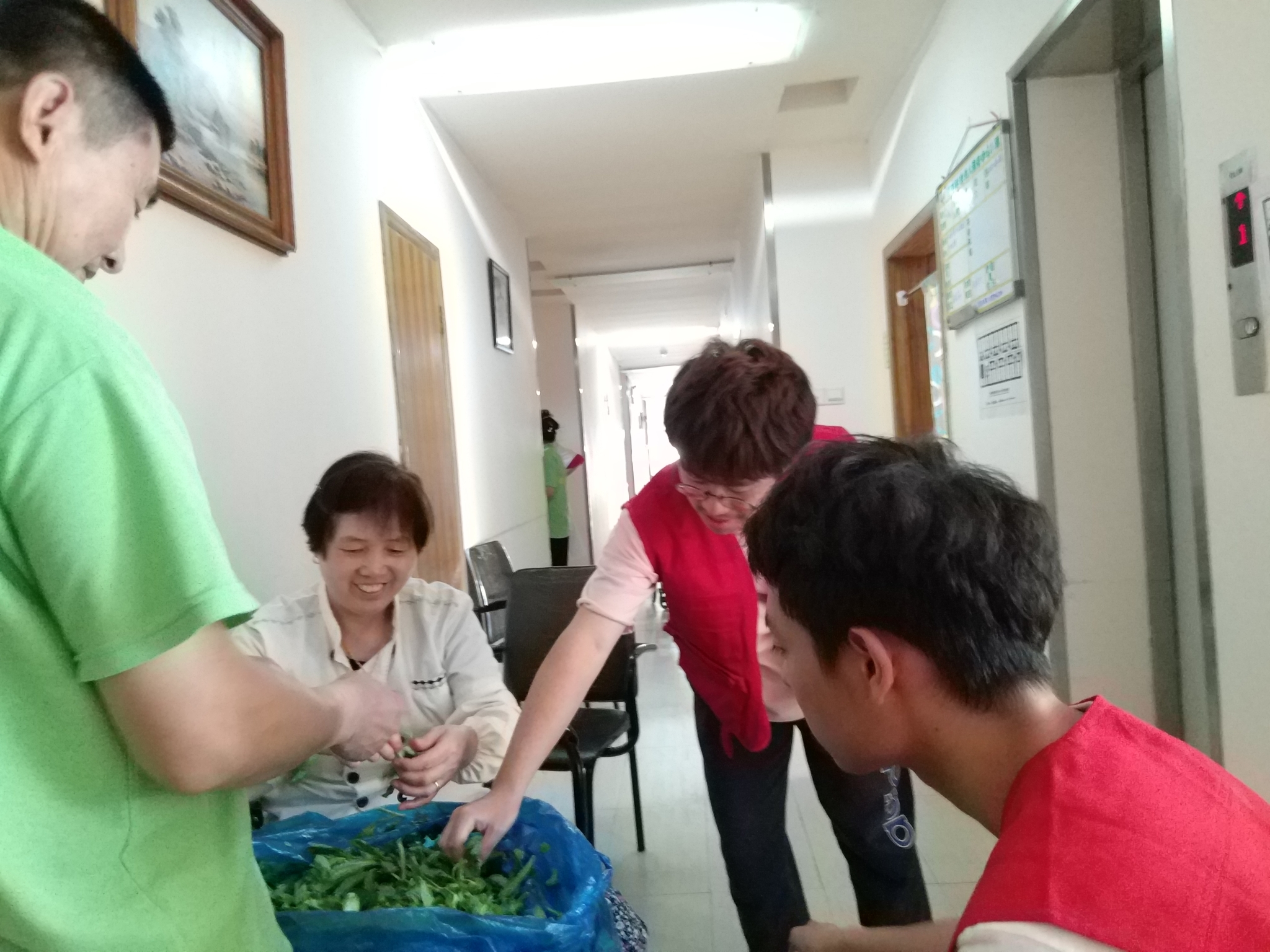 十大网络赌博平台排名
青年志愿者协会于银杏树老年服务中心志愿基地开展活动