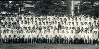 1984届华东水利赌博平台
水文系毕业留念